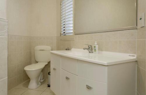 Waipahihi Apartment | Studio 28