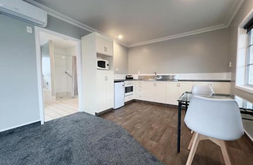 Hamilton North Hotel | Barclay Motel