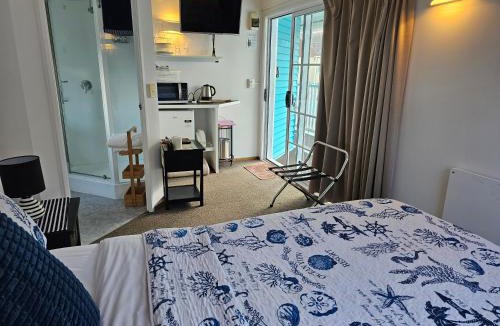Whitianga Hotel | Albert Number 6