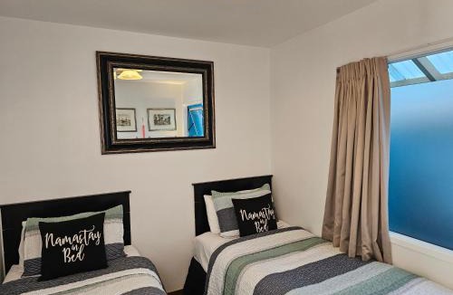 Whitianga Hotel | Albert Number 6