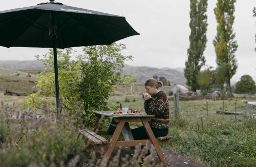 Patearoa House | Country Garden Retreat by Tiny Away