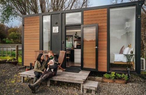 Waitoki House | Kiwi Farm Cabin 1 by Tiny Away