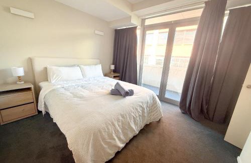 Te Aro Apartment | Elegant City Central Living