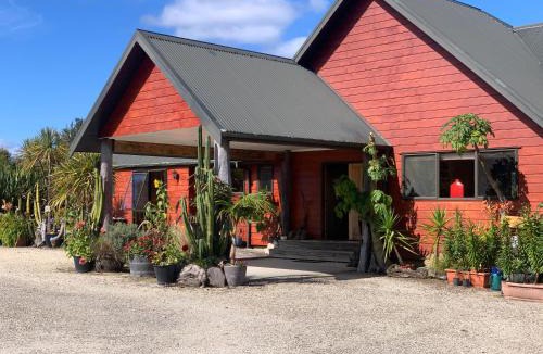 Charleston Cabin | Birds Ferry Lodge Luxury B&B