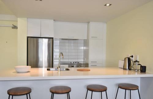 Oriental Bay Apartment | Wellington Waterfront, Exceptional Harbour Views