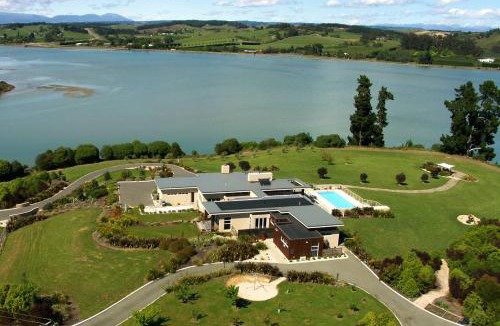 Tasman Apartment | Almyra Waterfront Accommodation
