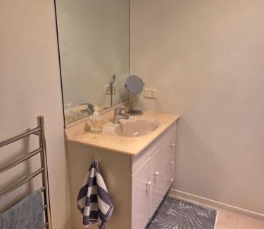 Epsom House | Rooms in an Epsom House