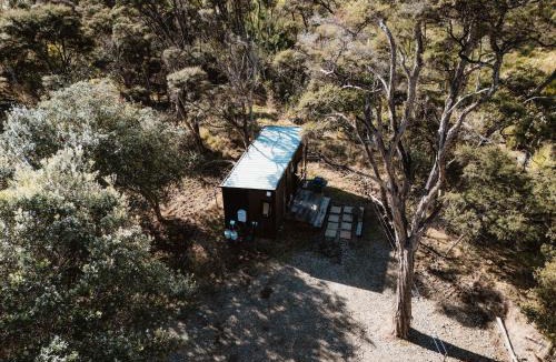 Kuaotunu House | Kūaotunu Cabin 1 by Tiny Away