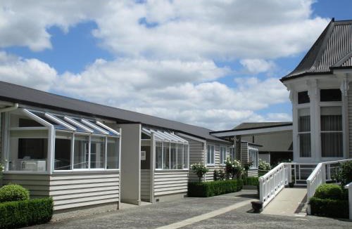 Cambridge Hotel | Valmai House & Motel Cambridge