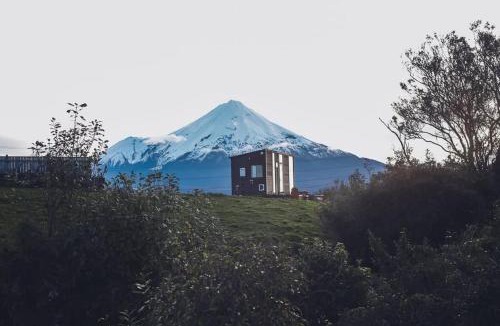 Midhirst House | Taranaki Creekside KEA by Tiny Away