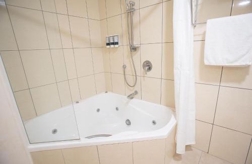 Wellington Hotel | Airport Stays