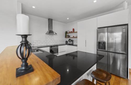Fitzroy House | Serene Stay - Fitzroy Holiday Home