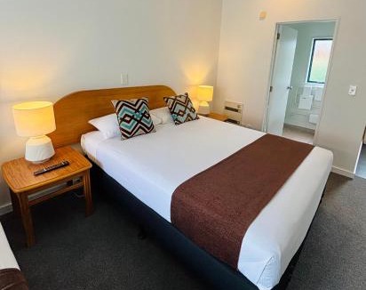 Christchurch Hotel | Bush Inn Court Motel