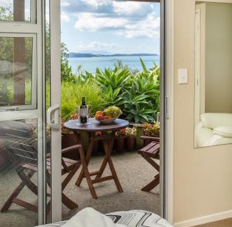 Snells Beach Bed & Breakfast | Tahi Lodge - Matakana Coast