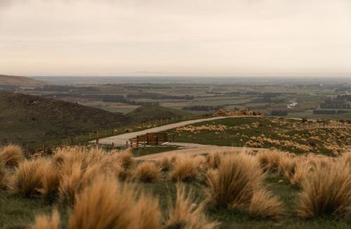 Ashburton District House | Snowgrass Hut - Above & Beyond