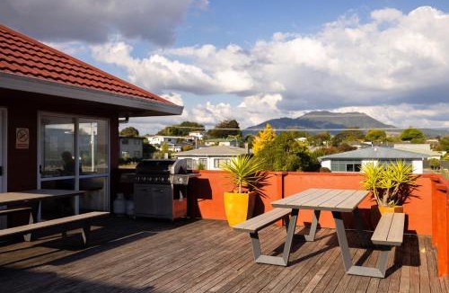 Taupo Hostel | Haka House Taupo