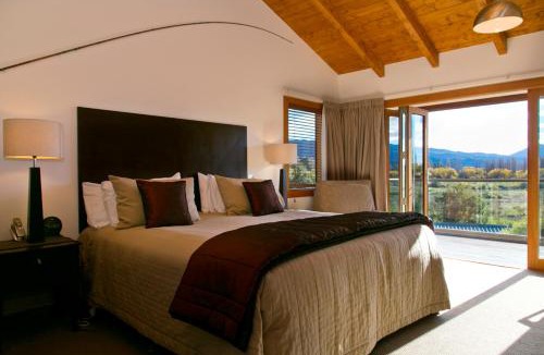 Turangi Cabin | Tongariro Lodge