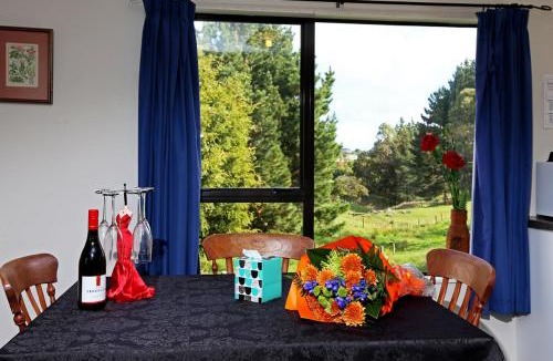 Waiuku Hotel | Waiuku Lodge Motel
