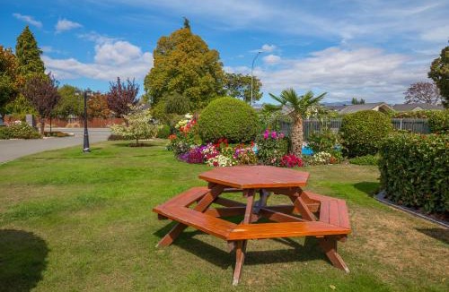 Springlands Hotel | Middle Park Motel