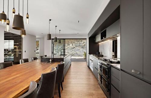 Glenorchy House | Whenua Lodge - Our Land Lodge