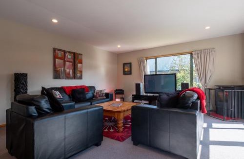 Hanmer Springs House | 2a Bath Street