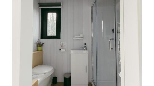 Matakanui House | Matakanui Retreat 2 by Tiny Away