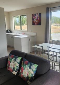 Twizel Apartment | Pinegrove Cottages - unit3