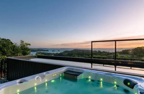 Palm Beach House | Palm Springs by Waiheke Pure
