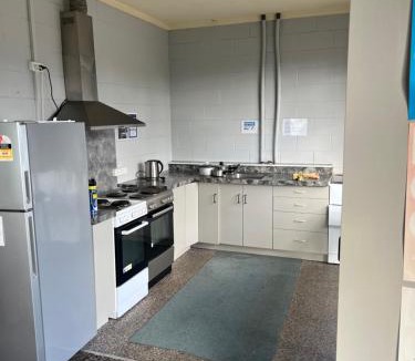 Temuka House | Green Hayes Estate Rentals - R 2 Magnolia House