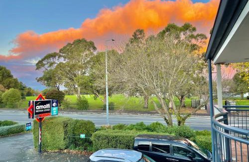 Christchurch Hotel | Amalfi Motor Lodge
