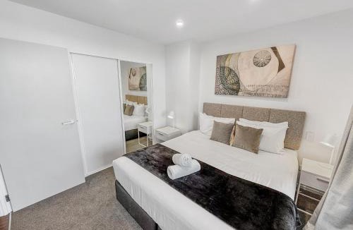 Greenlane - Ellerslie Apartment | Ellerslie Sanctuary- Modern, quality apartment