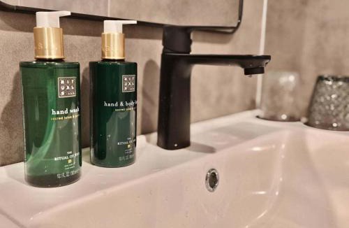 Mount Wellington Hotel | StarLand Stays