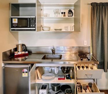 Edgeware Hotel | Bealey Avenue Motel