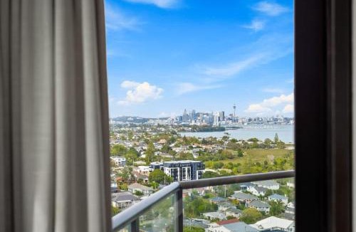 Takapuna Apartment | Modern 1BR w Pool Gym Steps to Beach by Zodiak Stays