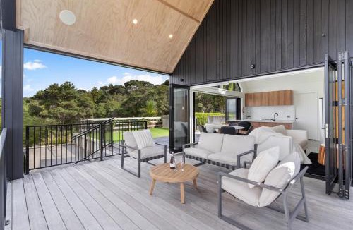 Riverhead House | Estuary Views - Riverhead Holiday House