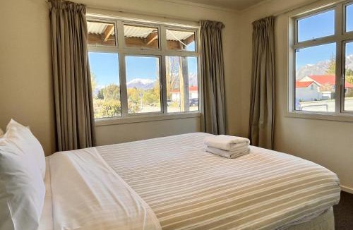 Tekapo House | Matagouri Cottage - Lake Tekapo