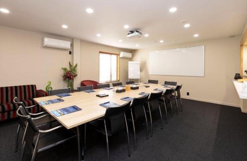 Burnside Hotel | Airport Gateway Christchurch