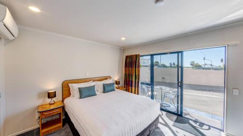 Timaru Hotel | Bay Viaduct Motor Lodge