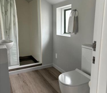 Sherborne Street Hotel | Courtesy Court Motel