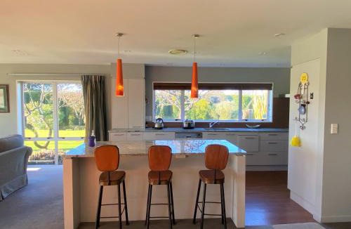 Christchurch Apartment | Calm Swan Villa