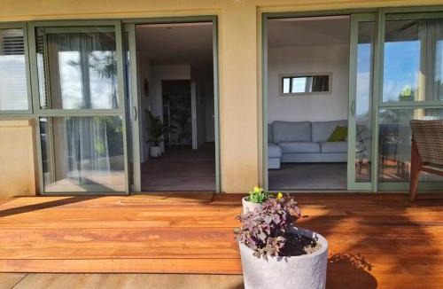 Coopers Beach Apartment | By the Sea 3 bedroom Apartment with ocean views
