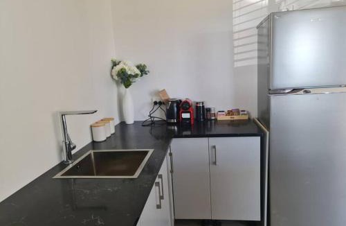 Coopers Beach Apartment | By the Sea 3 bedroom Apartment with ocean views