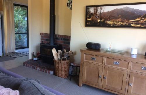 Mount Olympus Ski Field House | Oxford Holiday Cottage
