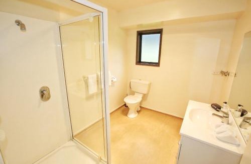 Franz Josef Glacier House | Franz Alpine Retreat- Cottage