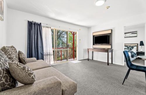 Avondale Hotel | Avondale Motor Inn