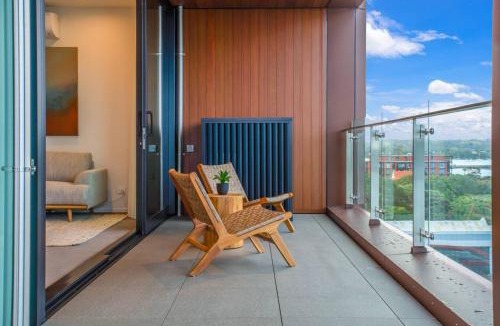 Hobsonville Apartment | Catalina Bay Seascape with Bay Views & Carpark