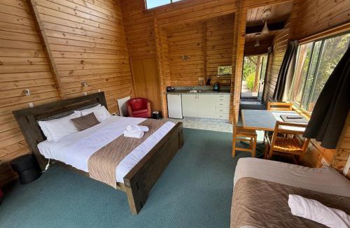 Punakaiki Hotel | Paparoa Park Motel