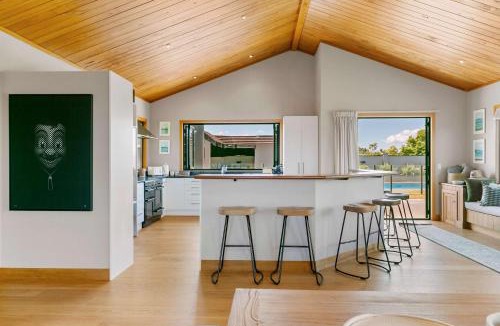 Nukuhau House | Spacious 5-Star Home with Pool