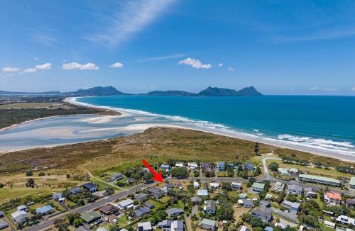 Ruakaka House | Bream Bay Sands - Ruakaka Holiday Home