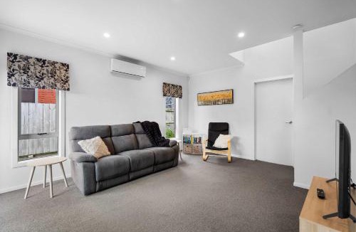 Frankton Apartment | Contemporary 3 Bed Townhouse Near CBD & Hospital